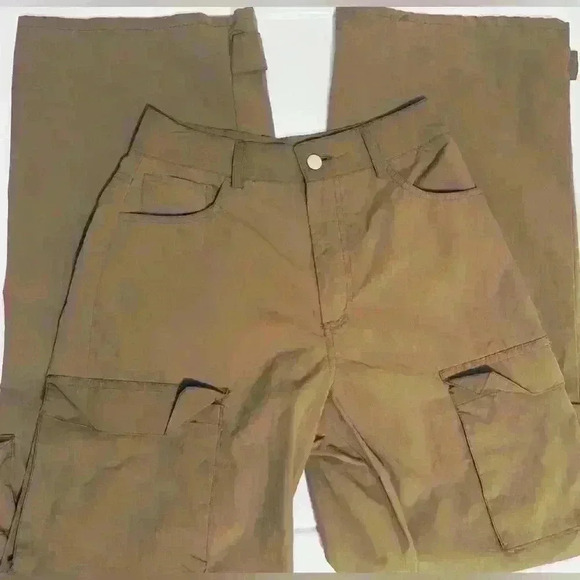 Forever 21 Nylon Baggy Cargo Pants, Women’s Size Small, Khaki - Picture 3 of 13